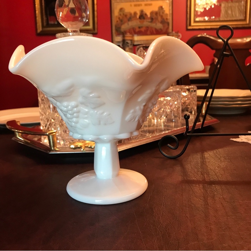 Vintage Westmoreland Milk Glass Paneled Grape 8” Compote